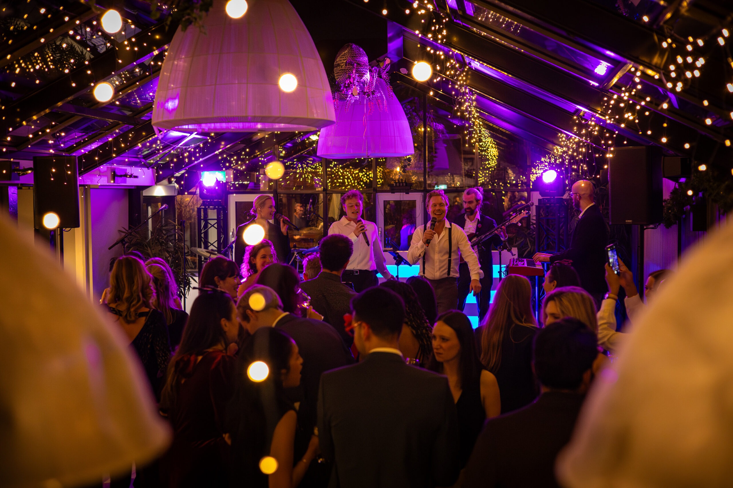 Amstel Boathouse, bar, restaurant, planten, groen, sfeer, bediening